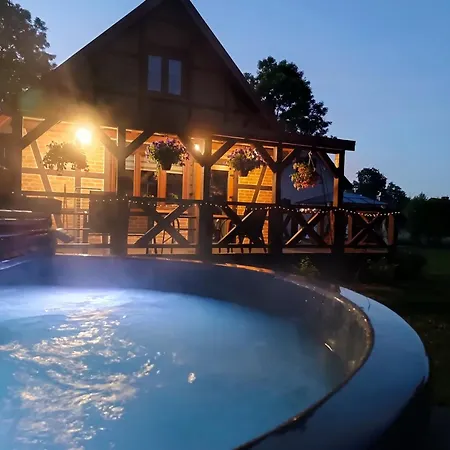 Ferienhaus Jesionowy Zakatek Z Balia Blisko Jeziora Piasutno